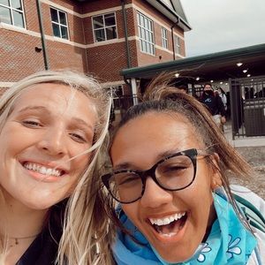 Meet your Posher, Delia